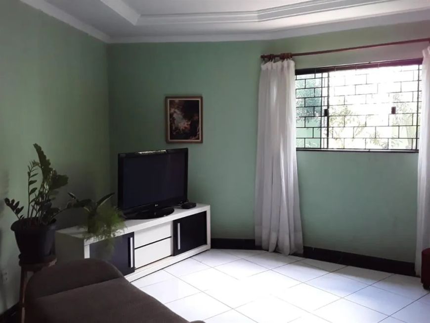 CASA RESIDENCIAL - ESQUINA - NA QUADRA DA AVENIDA IPANEMA