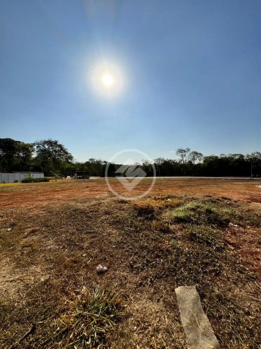 Lote 723 m² no Condomínio Jardins França codigo: 45344