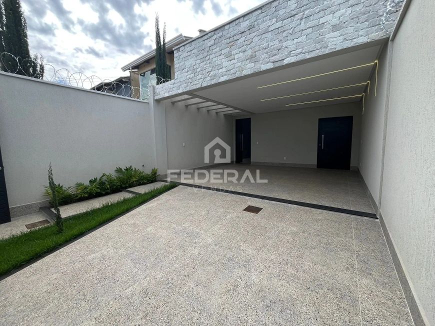 Sobrado de Alto Padrão Impecável à Venda no Setor Três Marias em Goiânia