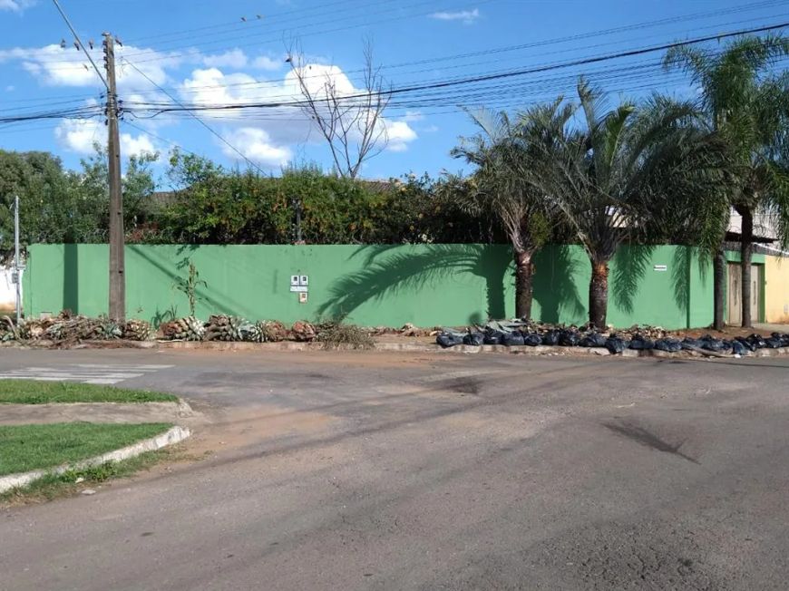 CASA RESIDENCIAL - ESQUINA - NA QUADRA DA AVENIDA IPANEMA