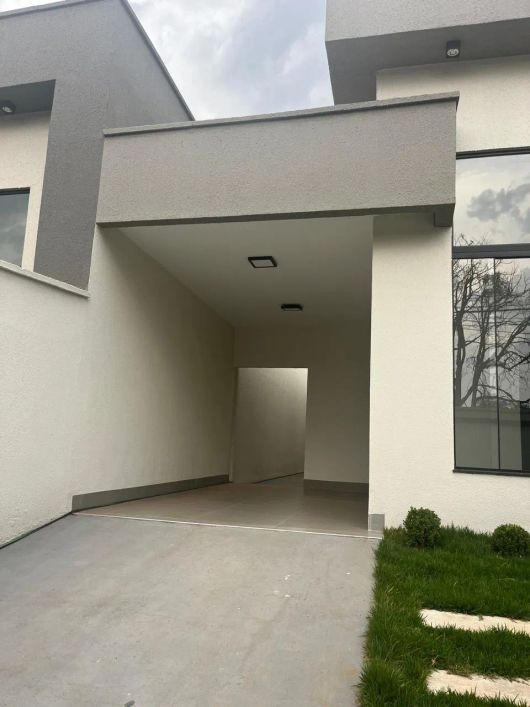 Casa com 3 quartos 1 suíte no Goiânia 2 - Goiânia - GO