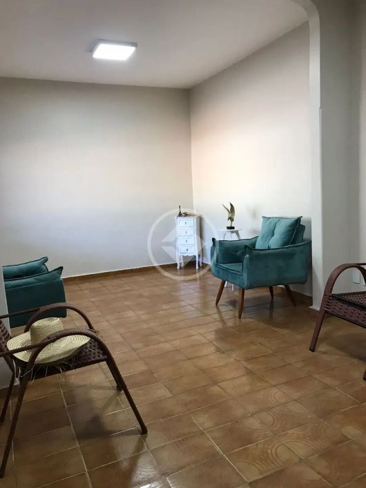 REF: Office2559 Casa no Setor Bueno, sendo 3 quartos 1 suíte com 213m², Goiânia-GO codigo: 75537