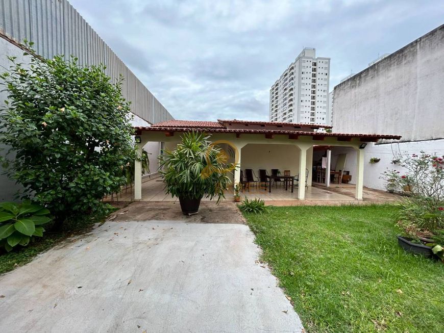 Casa com 3 quartos à venda com 191,65 m² no Setor Sudoeste