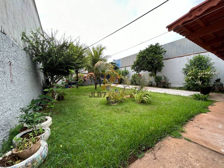 Casa com 3 quartos à venda com 191,65 m² no Setor Sudoeste