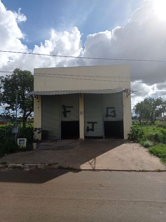 Galpão localizado no Setor Três Marias, ao lado do Atacadão Costa!! Galpão / Depósito à Venda, 250 p