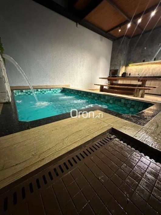 Sobrado à venda, 200 m² por R$ 800.000,00 - Parque Atheneu - Goiânia/GO