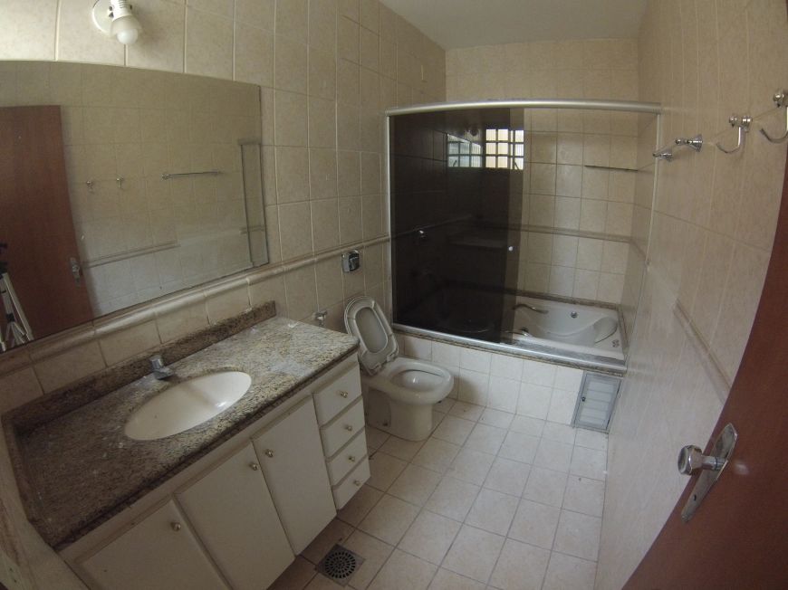 Condomínio com 03 casas no Setor Santa Genoveva Casa de Rua com 9 Quarto(s) e 8 banheiro(s) à Venda,