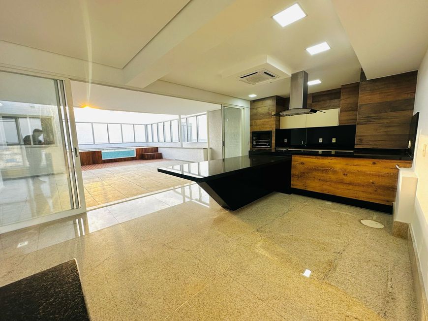 Cobertura para venda possui 329 metros quadrados com 3 quartos em Setor Bueno - Goiânia - GO