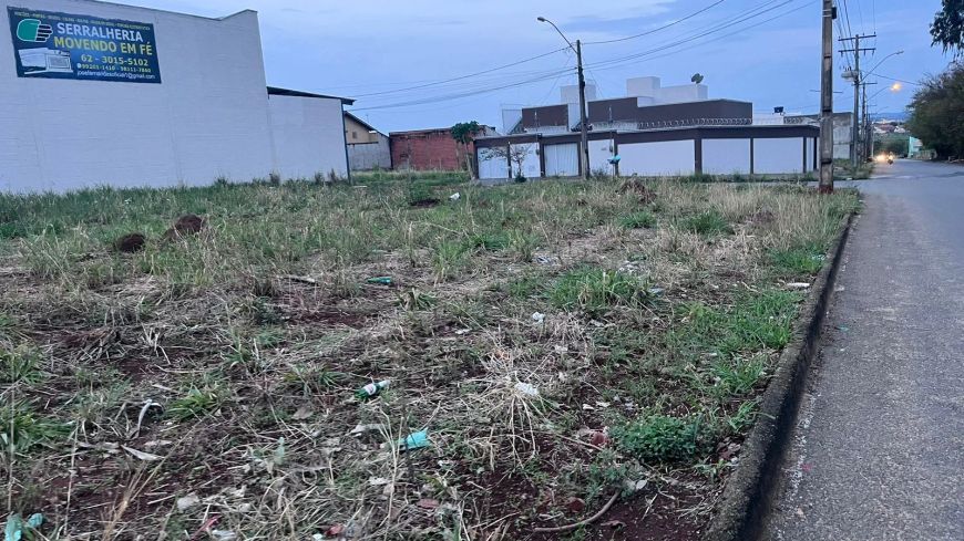 Lote Lote à Venda, 925 por R$ 420.000 no setor Condomínio Rio Branco AD24398