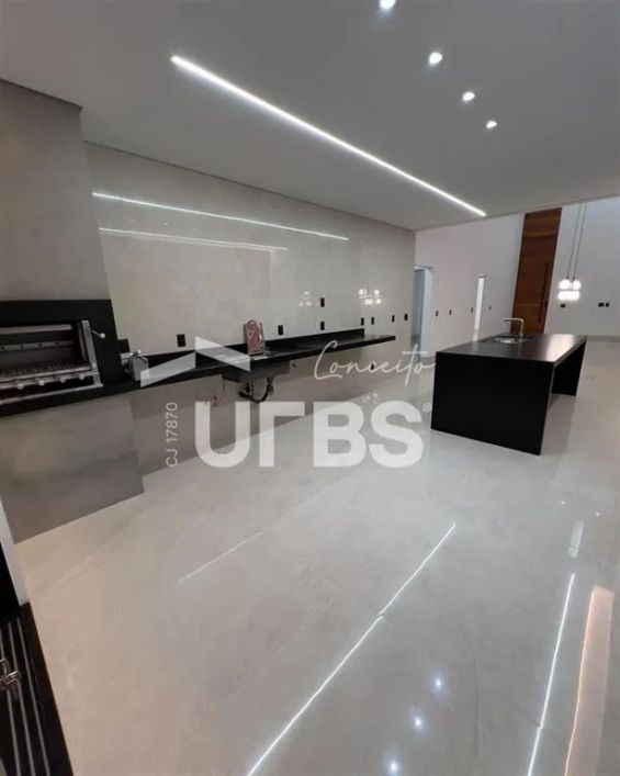 Casa 03 Suítes com piscina e acabamento em Alto Padrão