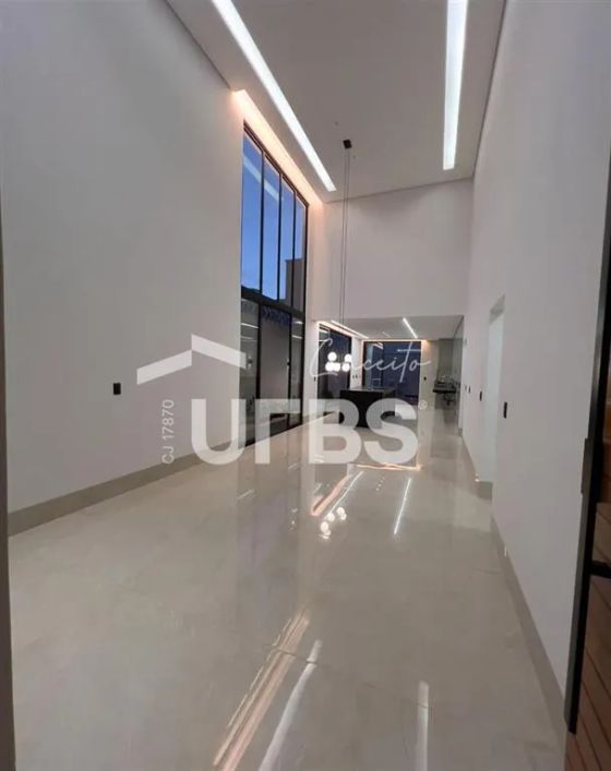 Casa 03 Suítes com piscina e acabamento em Alto Padrão