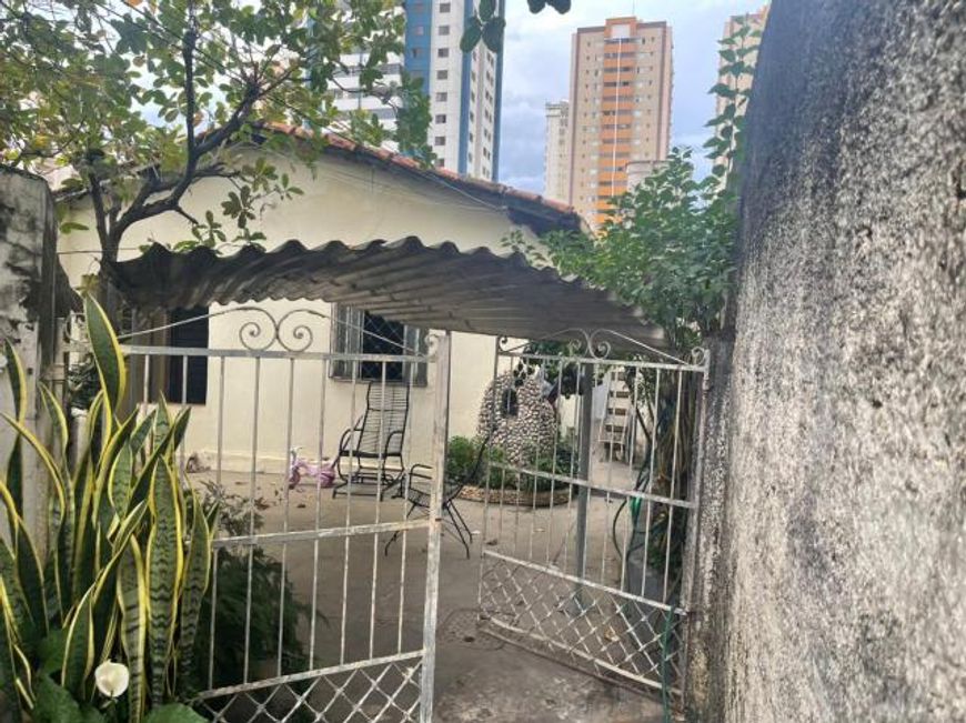 Casa Av. T-1 - Venda