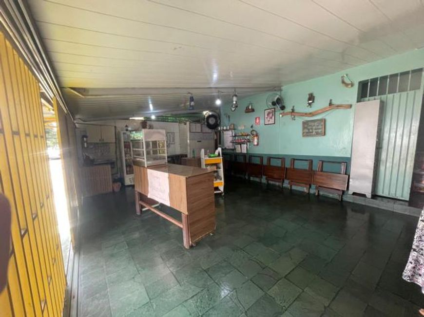 Casa Av. T-1 - Venda