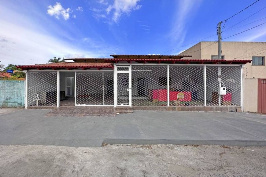 Casa Parque Amazonia Casa de Rua com 3 Quarto(s) e 2 banheiro(s) à Venda, 374 por R$ 660.000 no seto