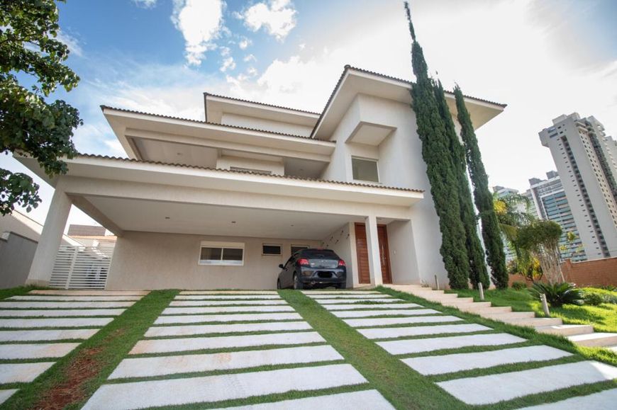 Excelente Casa para venda com 5 suítes no Condomínio Flamboyant Araguaia
