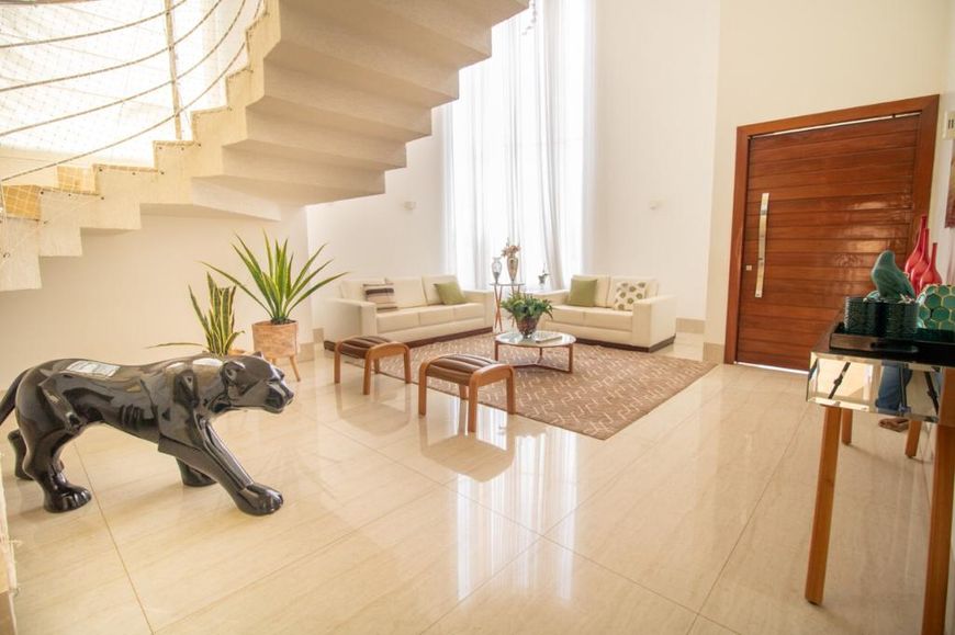 Excelente Casa para venda com 5 suítes no Condomínio Flamboyant Araguaia
