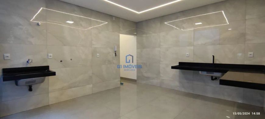 Imóvel para venda possui 122 metros quadrados com 3 quartos em Setor Garavelo - Goiânia - GO