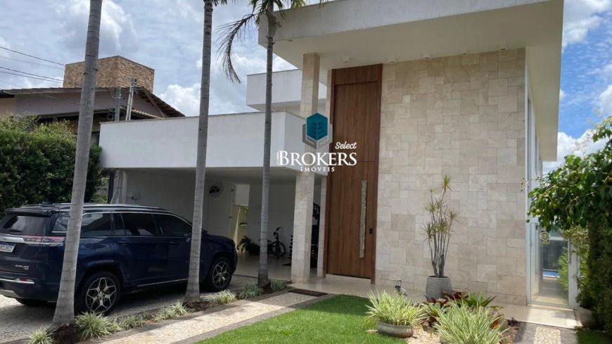 Oportunidade | Jardins Madri | Sobrado 3 suítes | Rico em armários planejados | 2 vagas | 428m²