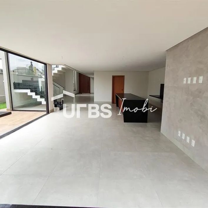 Sobrado Jardins Madri