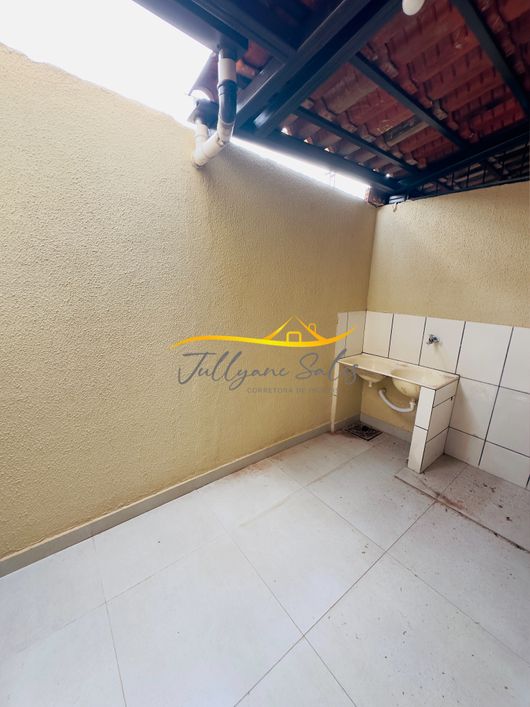 Casa para venda reformada 2 quartos, 1 suite, com churrasqueira a carvão no Setor Solange Parque