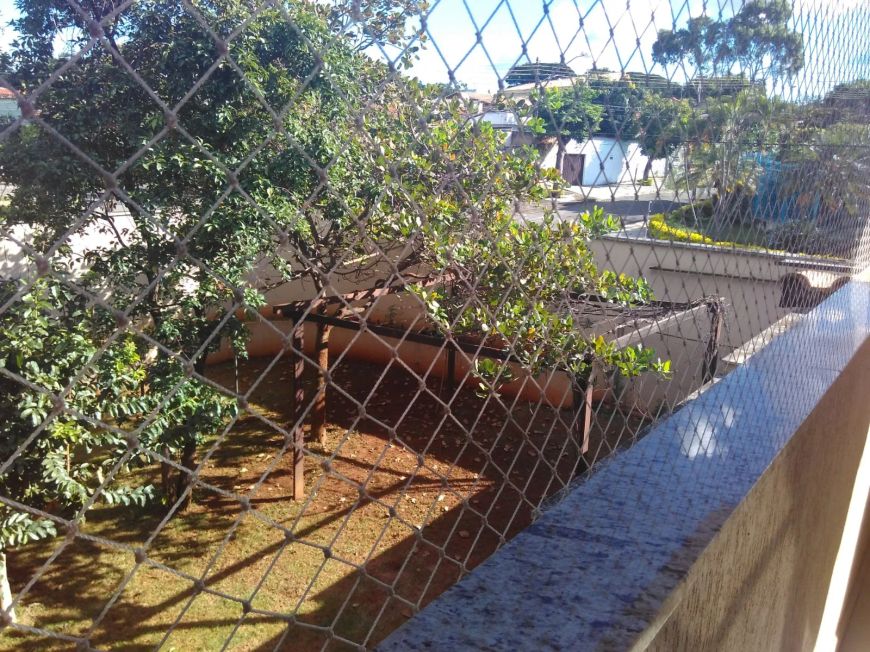 Sobrado para venda com 320 metros quadrados com 4 quartos
