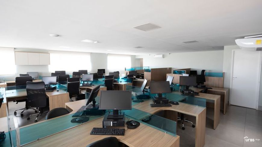 Prédio Comercial]]