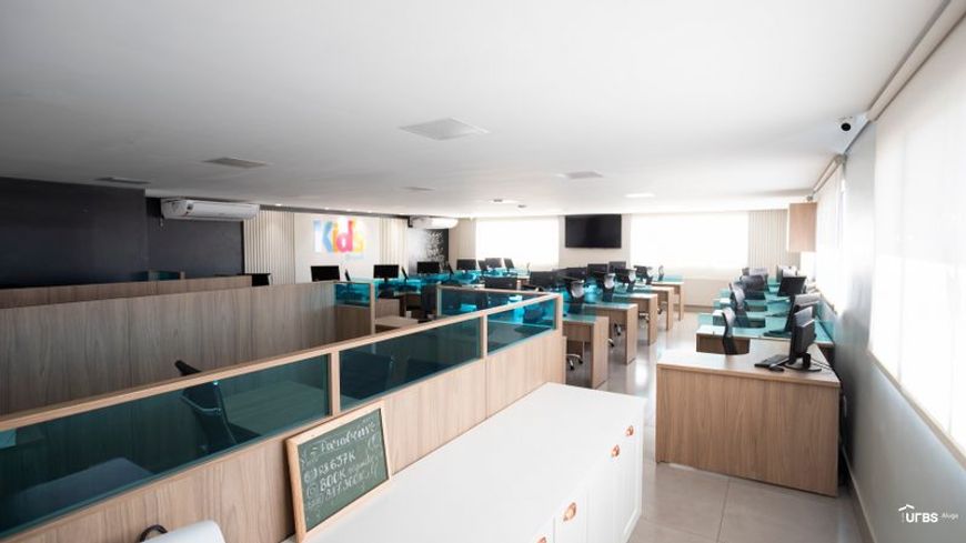 Prédio Comercial]]