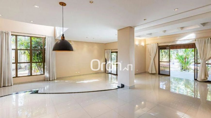Sobrado com 4 dormitórios à venda, 600 m² por R$ 3.200.000,00 - Elísio Campos - Goiânia/GO