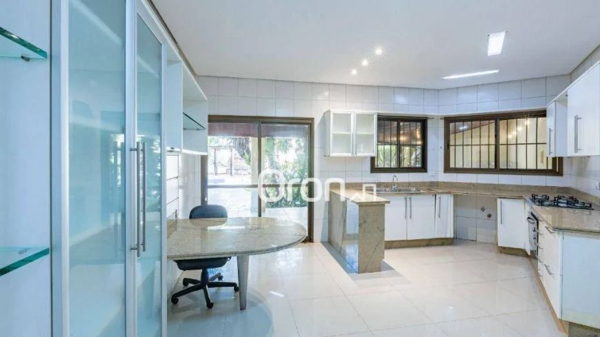 Sobrado com 4 dormitórios à venda, 600 m² por R$ 3.200.000,00 - Elísio Campos - Goiânia/GO