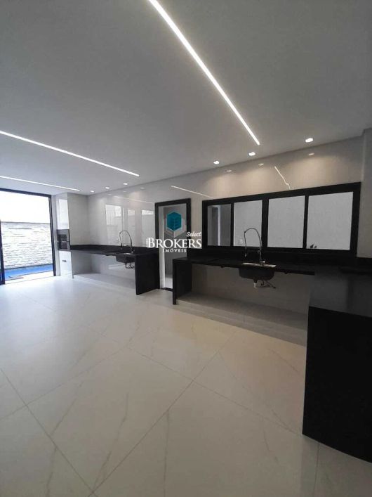 Oportunidade | St. Três Marias | Sobrado 3 suítes | Piscina aquecida | 180m² | 2 vagas