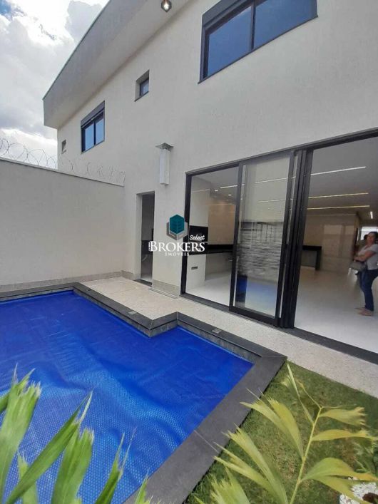 Oportunidade | St. Três Marias | Sobrado 3 suítes | Piscina aquecida | 180m² | 2 vagas