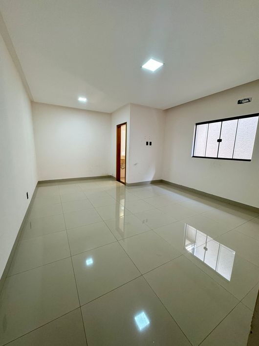 Imóvel para venda tem 130 metros quadrados com 3 quartos em Residencial Itaipu - Goiânia - GO