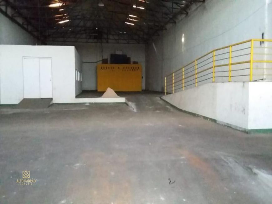 791- 2 Galpões com área total de 1.120m² , sendo 500m² de área construída em cada galpão à venda po