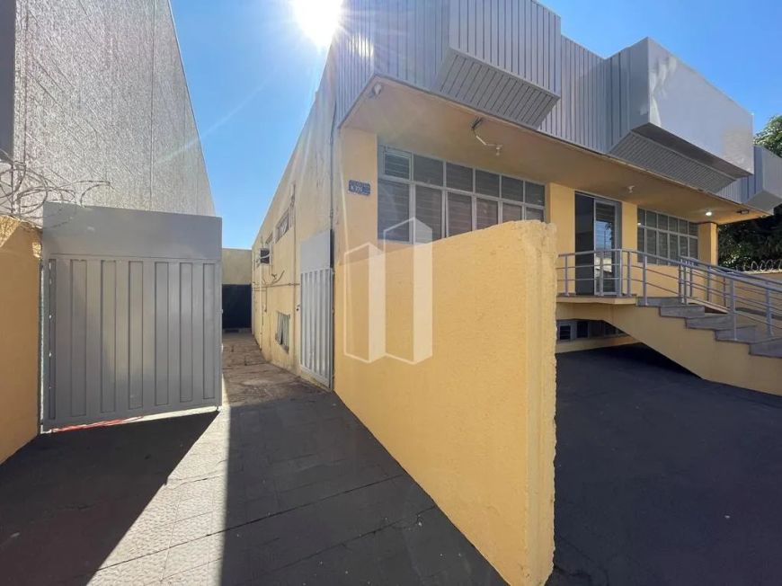 Prédio Comercial de 1.200 m² ao lado de Campinas