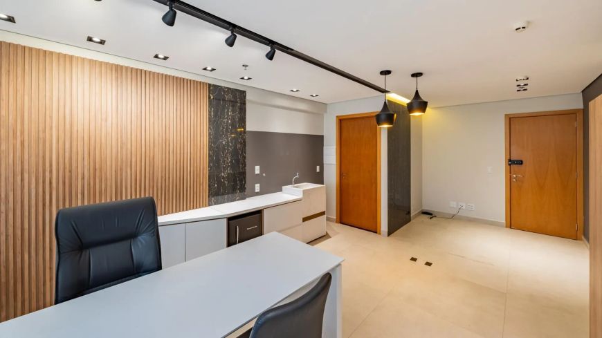 Sala comercial mobiliada à venda no Bueno.