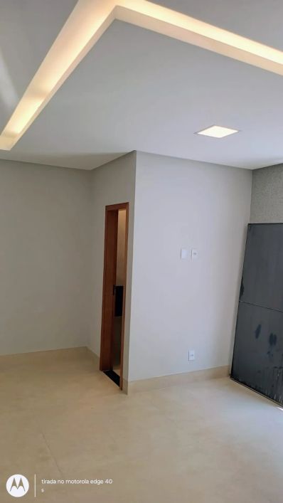 CASA SETOR TRÊS MARIAS 3 QUARTOS SUÍTE LAJOTA PISCINA AQUECIDA OPORTUNIDADE ÚNICA FINANCIA
