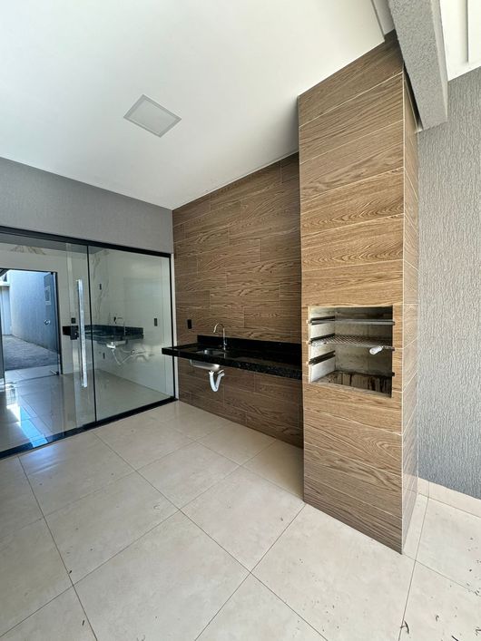 Imóvel para venda tem 130 metros quadrados com 3 quartos em Residencial Itaipu - Goiânia - GO
