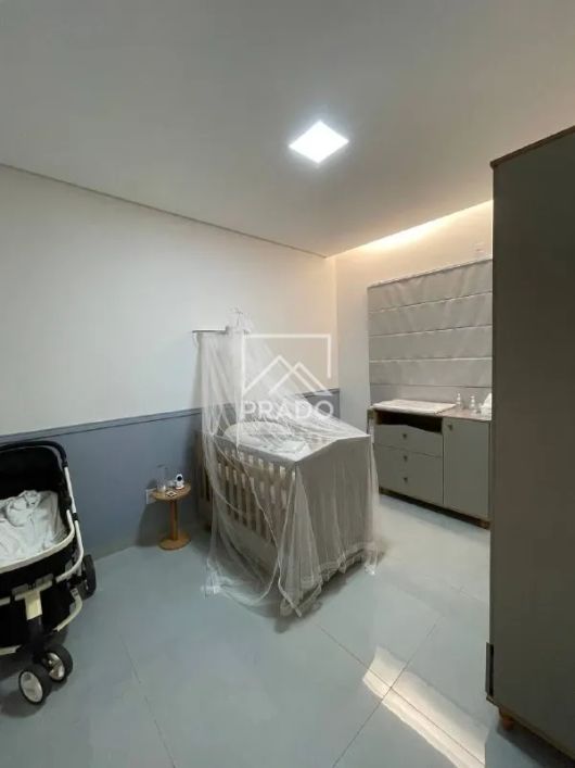 Casa à venda com 3 quartos, Residencial Santa Fé I, Goiânia, Goiás