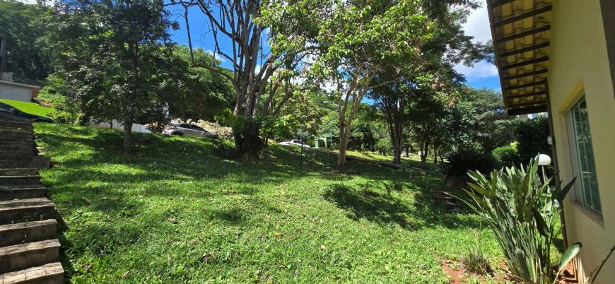 Aldeia do Vale, Sobrado a Venda Com 4/4 Sendo 3 Sutes e Piscina Aquecida