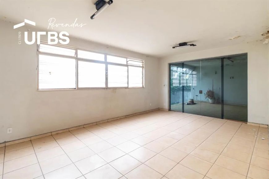 0 - Casa 4 quartos, sendo 1 suíte