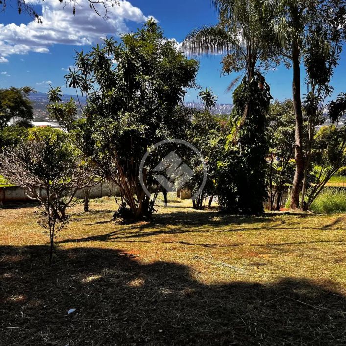 Terreno a venda no Jardim Petrópolis, com área 3.629,07 m² sendo 675 m² de área construída. codigo: