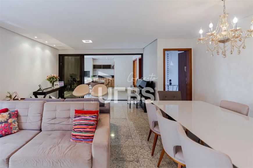 Apartamento com 04 suítes , com excelente acabamento , pronto para morar !