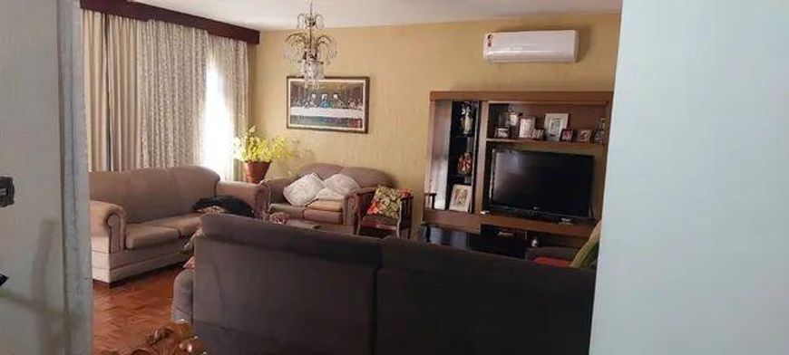 Térrea para venda possui 332 metros quadrados com 4 quartos em Setor Sudoeste - Goiânia - GO