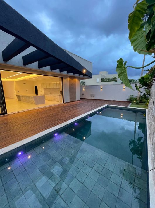 Belíssima Casa a Venda Térrea 560m2 Portal do Sol Green Goiânia-Go