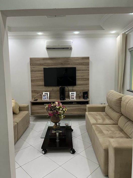 Casa à Venda no Setor Sudoeste | 3Q 1S | 344m² Casa de Rua com 3 Quarto(s) e 1 banheiro(s) à Venda,