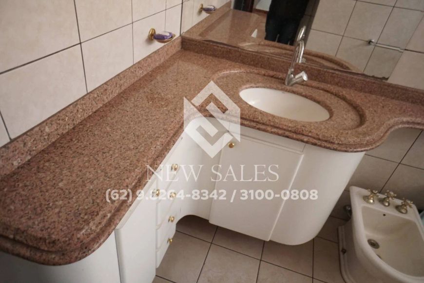 Vendo Excelente Casa - 4 Quartos sendo 3 Suítes - Nova Suíça