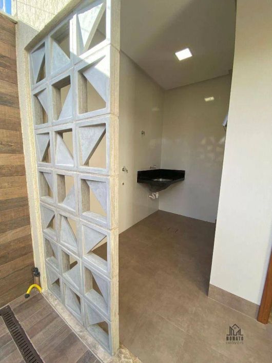 Casa com 3 dormitórios à venda, 143 m² por R$ 810.000,00 - Jardim Europa - Goiânia/GO