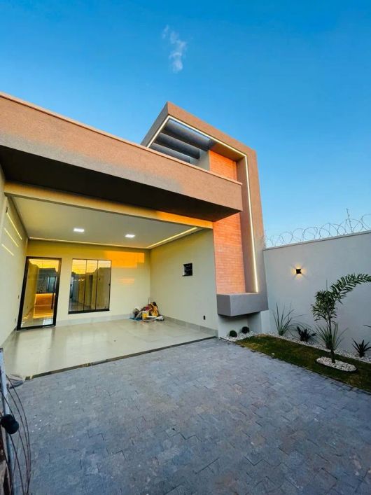 Casa com piscina aquecida, 3 suítes no Jardim Europa Casa de Rua com 3 Quarto(s) e 4 banheiro(s) à V
