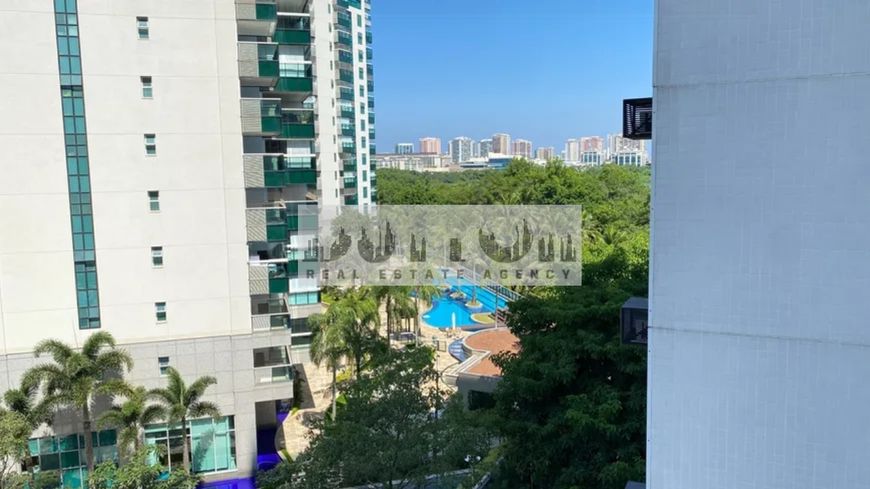 Apartamento para venda possui 158 metros quadrados com 4 quartos