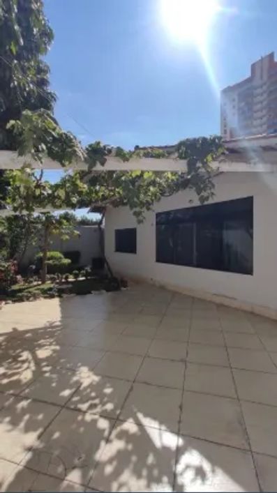 Imóvel para venda possui 237 metros quadrados com 3 quartos em Parque Amazônia - Goiânia - GO